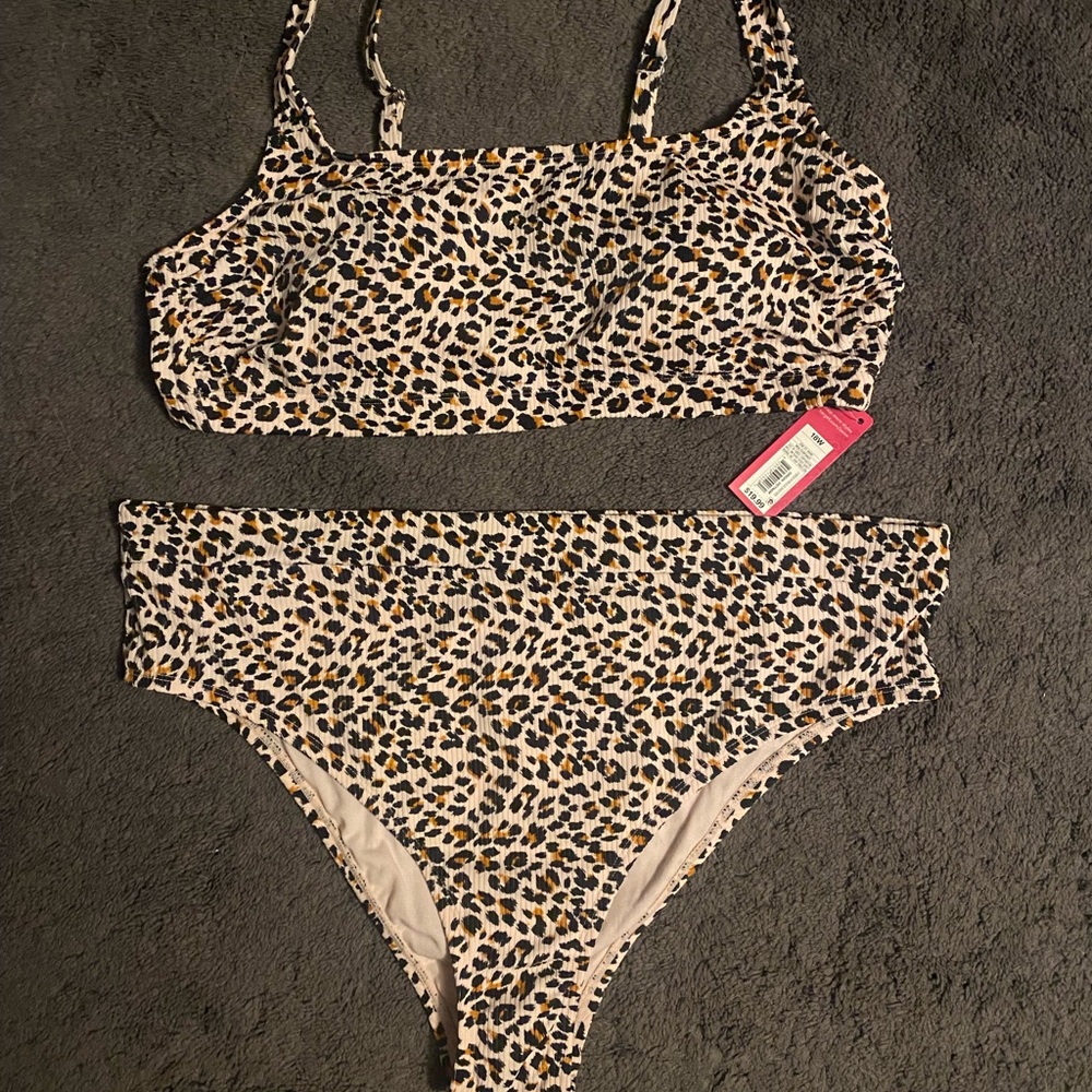 Xhilaration plus size bikini size 16/18